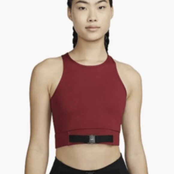 Nike Dri-FIT Buckle Crop Tank | Size XL | Style DD5063-690 | NWT | Buckle Detail - Picture 4 of 4
